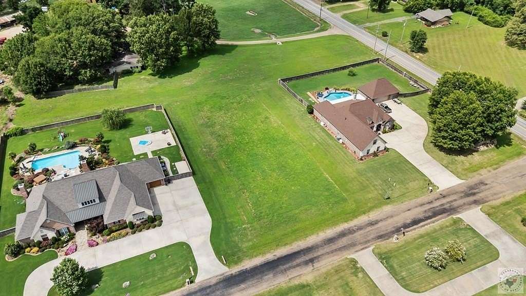 0.86 Acres of Residential Land for Sale in Texarkana, Texas