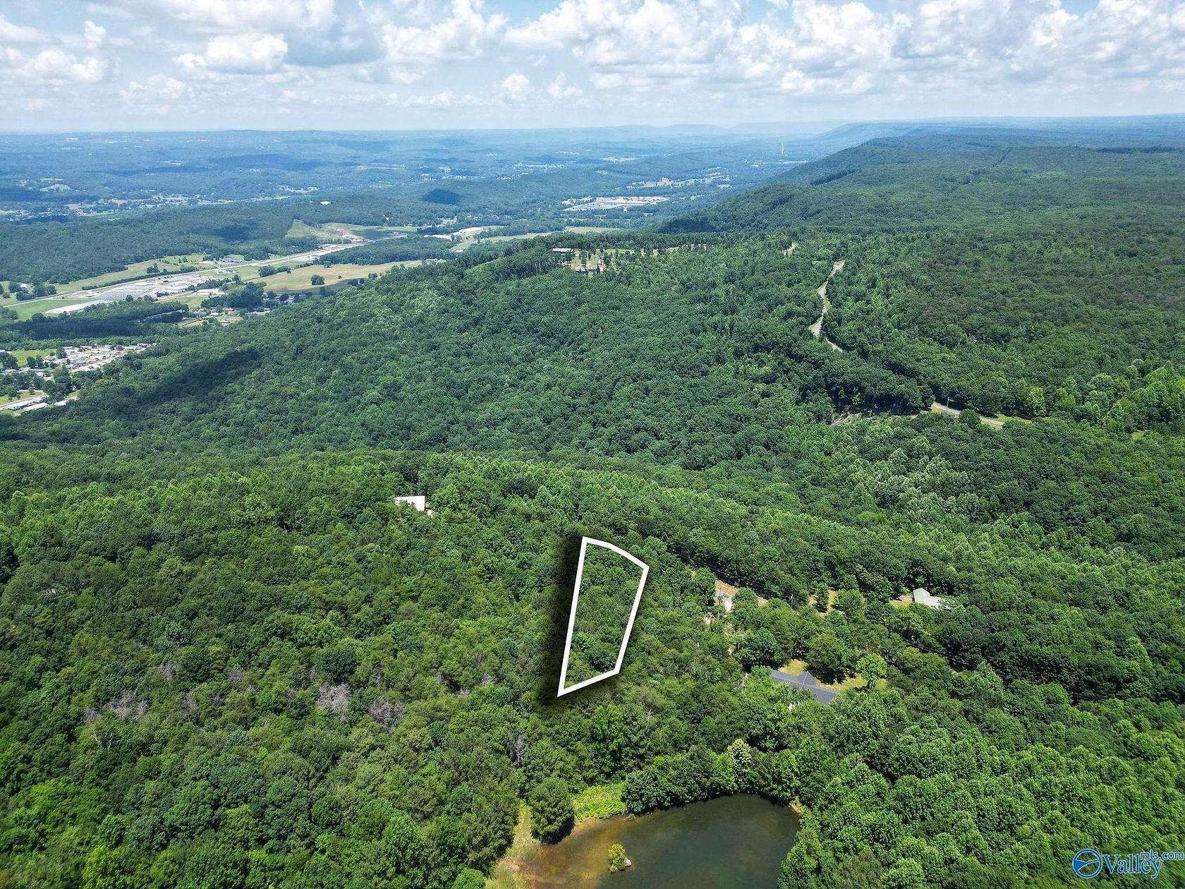 0.86 Acres of Residential Land for Sale in Fort Payne, Alabama