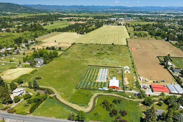15.3 Acres of Land for Sale in Medford, Oregon