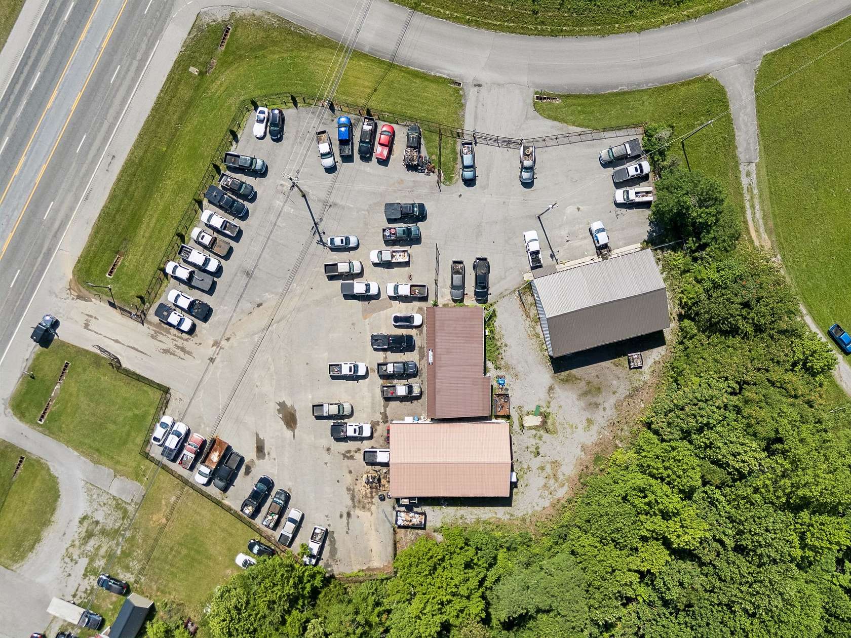 1.84 Acres of Improved Commercial Land for Sale in Smithville, Tennessee