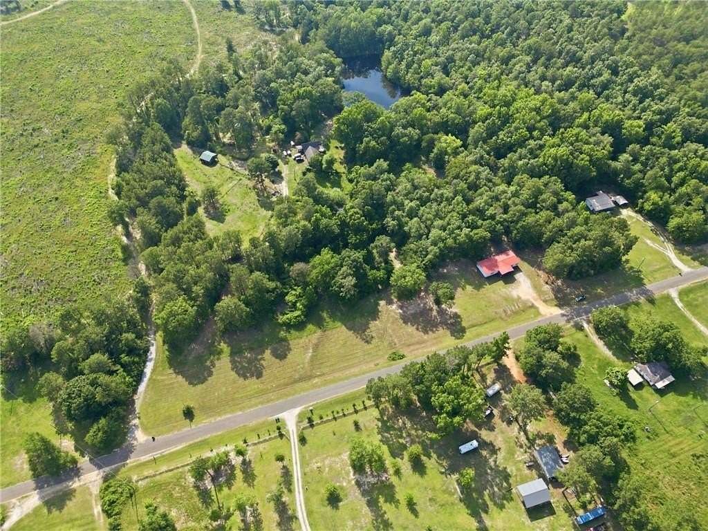 6 Acres of Land with Home for Sale in Tuskegee, Alabama