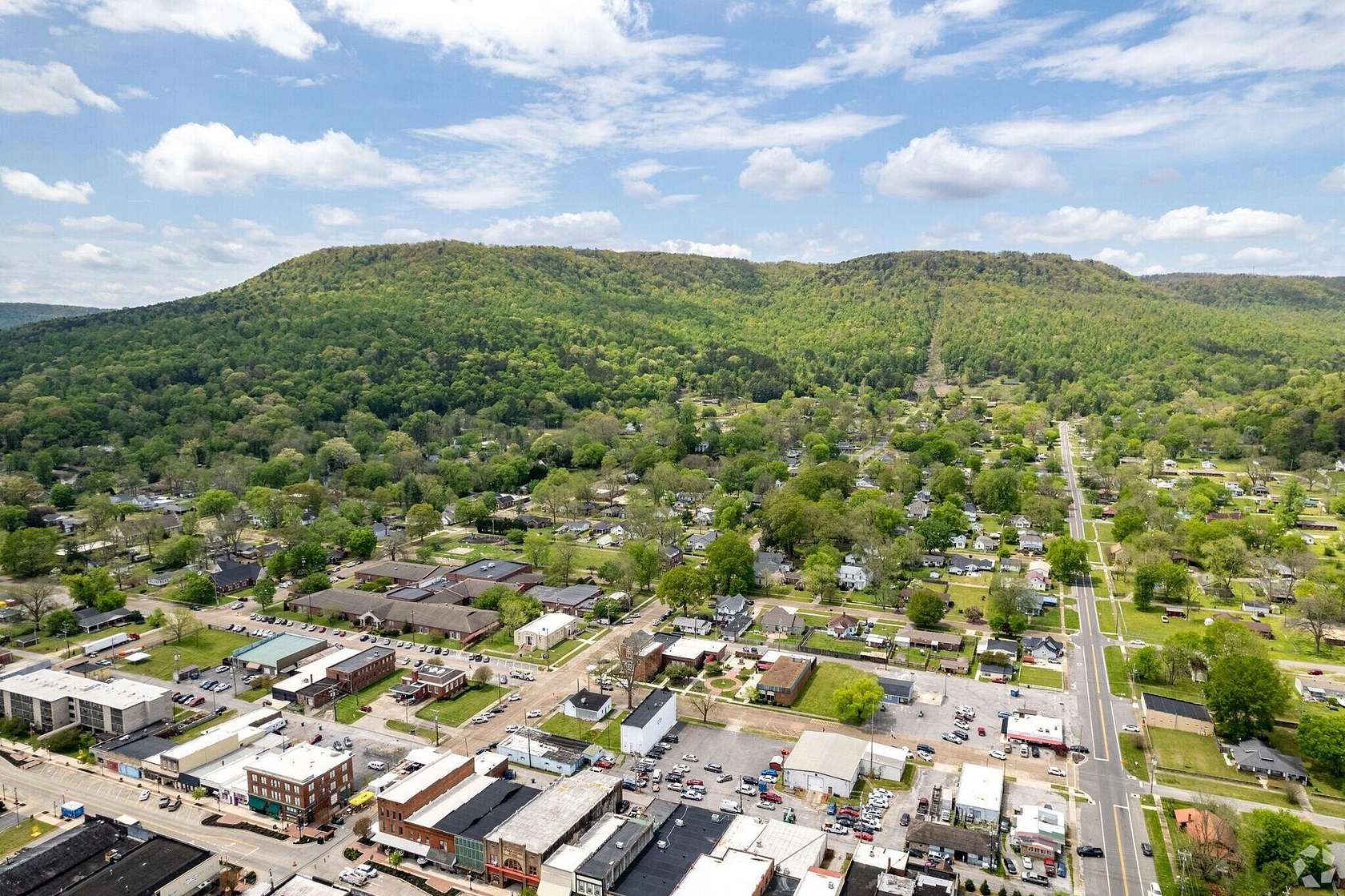 1 Acre of Residential Land for Sale in South Pittsburg, Tennessee