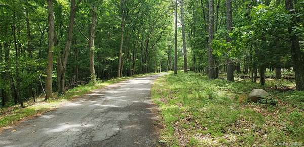 4.6 Acres of Residential Land for Sale in Cuddebackville, New York