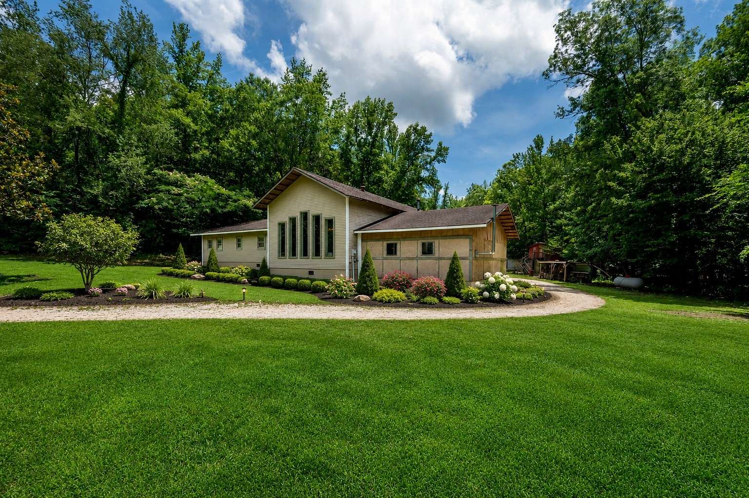 16.2 Acres of Recreational Land with Home for Sale in Linden, Tennessee