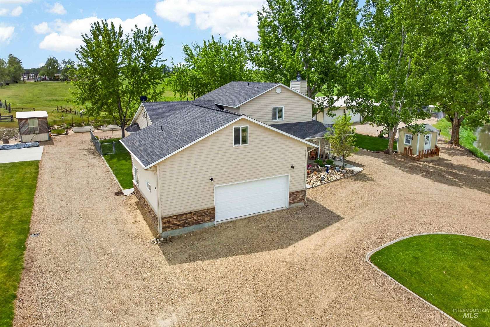 1.73 Acres of Land with Home for Sale in New Plymouth, Idaho