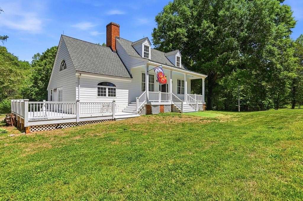 25 Acres of Land with Home for Sale in Powhatan, Virginia