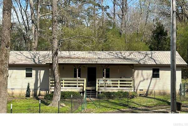7.48 Acres of Land with Home for Sale in Malvern, Arkansas