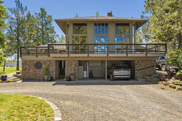 3 Acres of Land with Home for Sale in Prineville, Oregon