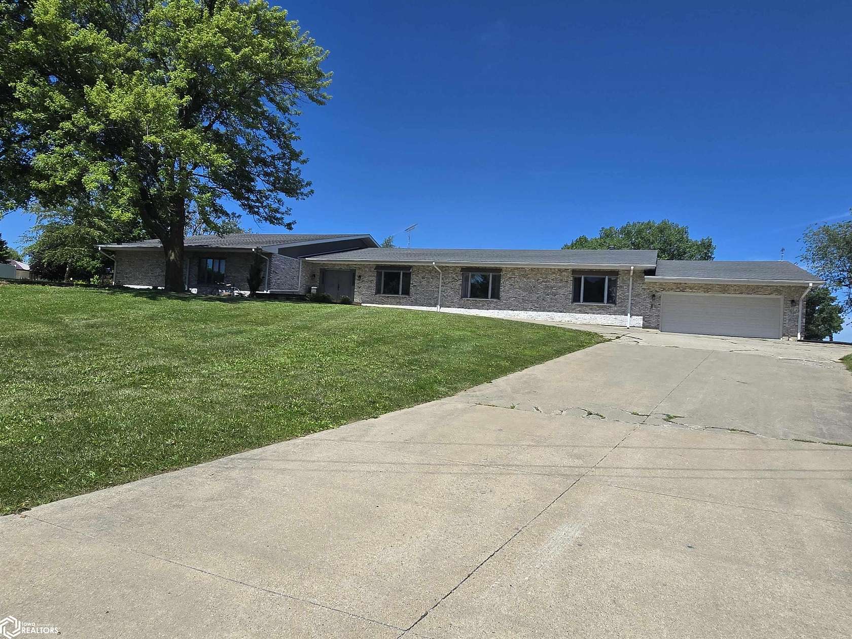 6.26 Acres of Land with Home for Sale in Oskaloosa, Iowa