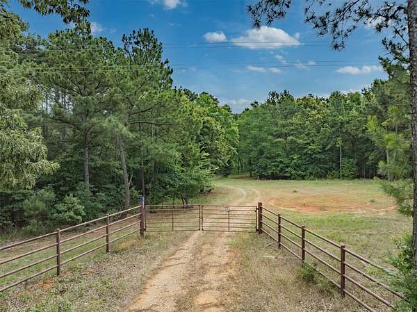 100 Acres of Recreational & Residential Land for Sale in Lindale, Texas