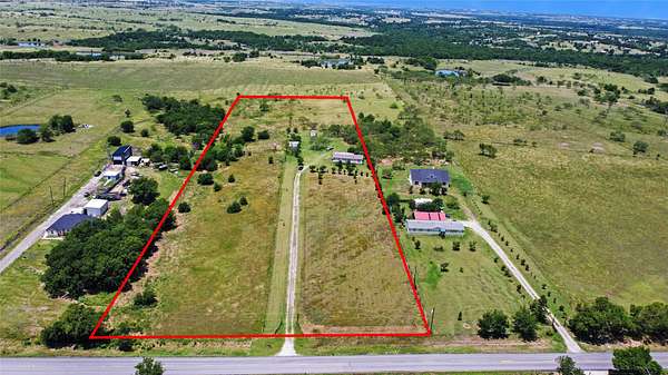 8.86 Acres of Land with Home for Sale in Ennis, Texas