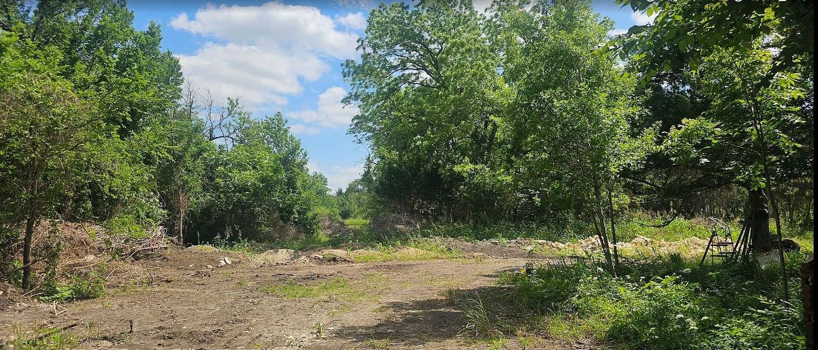 4 Acres of Improved Mixed-Use Land for Sale in Mesquite, Texas