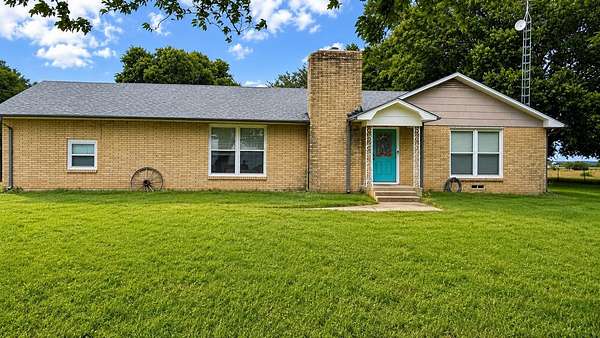 44.4 Acres of Land with Home for Sale in Gainesville, Texas
