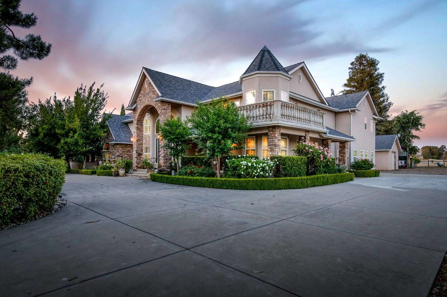 18.4 Acres of Recreational Land with Home for Sale in Clovis, California