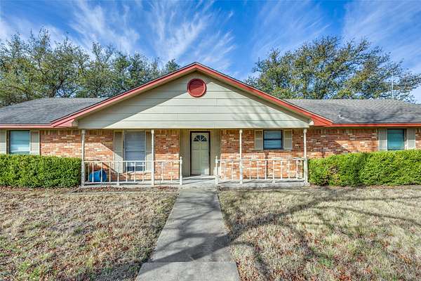 3 Acres of Improved Mixed-Use Land for Lease in Van Alstyne, Texas