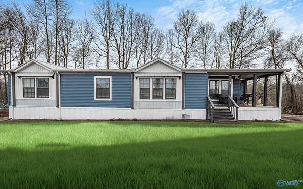 5 Acres of Land with Home for Lease in Falkville, Alabama