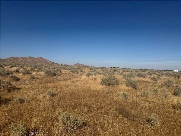 2.5 Acres of Land for Sale in Rosamond, California