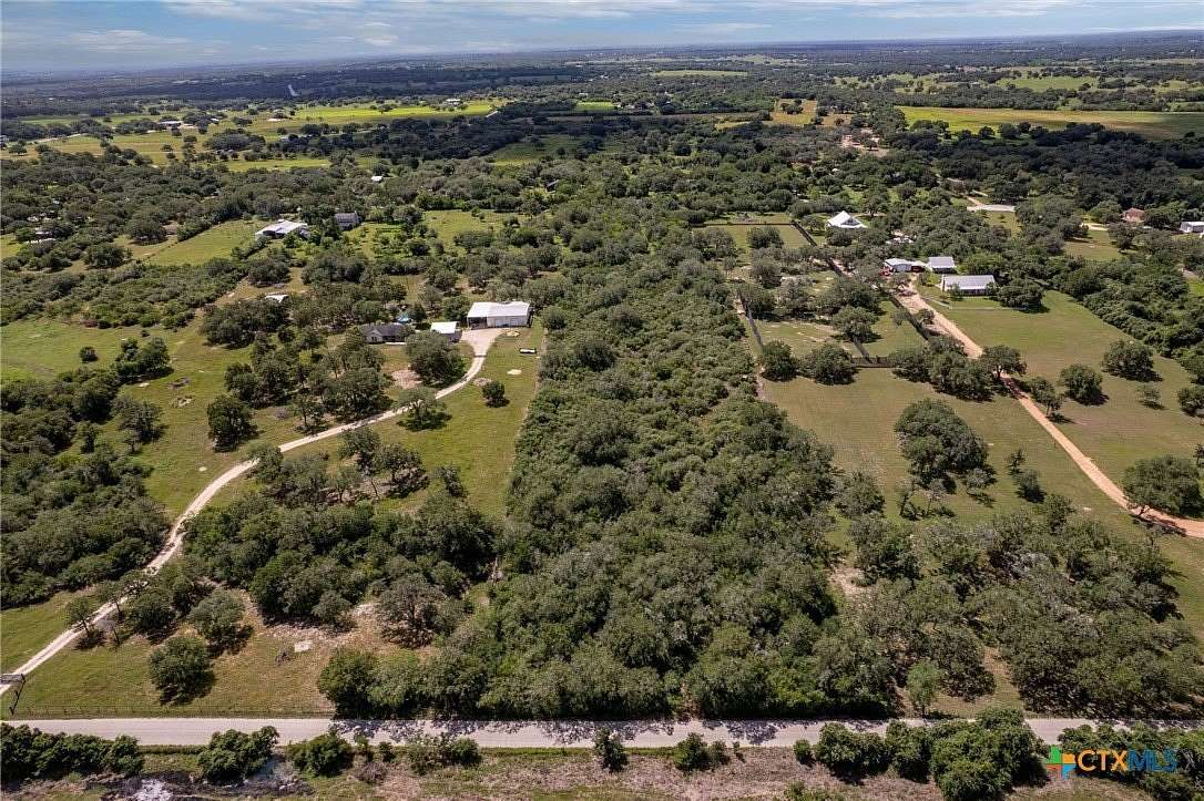 5 Acres of Residential Land for Sale in Victoria, Texas