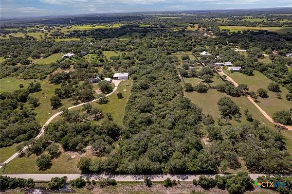 5 Acres of Residential Land for Sale in Victoria, Texas