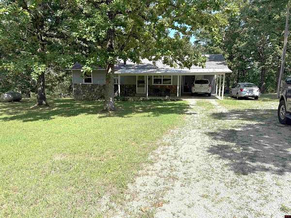 10 Acres of Land with Home for Sale in Mountain Home, Arkansas