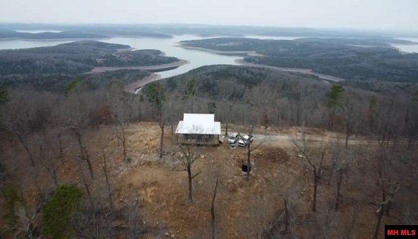 22.7 Acres of Land with Home for Sale in Yellville, Arkansas