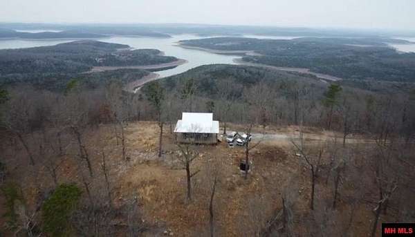 22.7 Acres of Land with Home for Sale in Yellville, Arkansas
