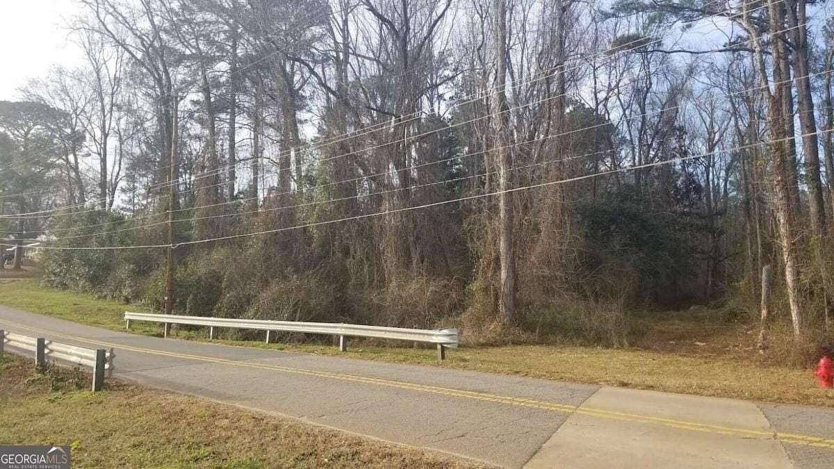 12.5 Acres of Land for Sale in Thomaston, Georgia