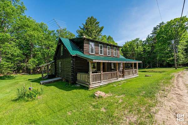 9.5 Acres of Land with Home for Sale in Bloomingdale, New York