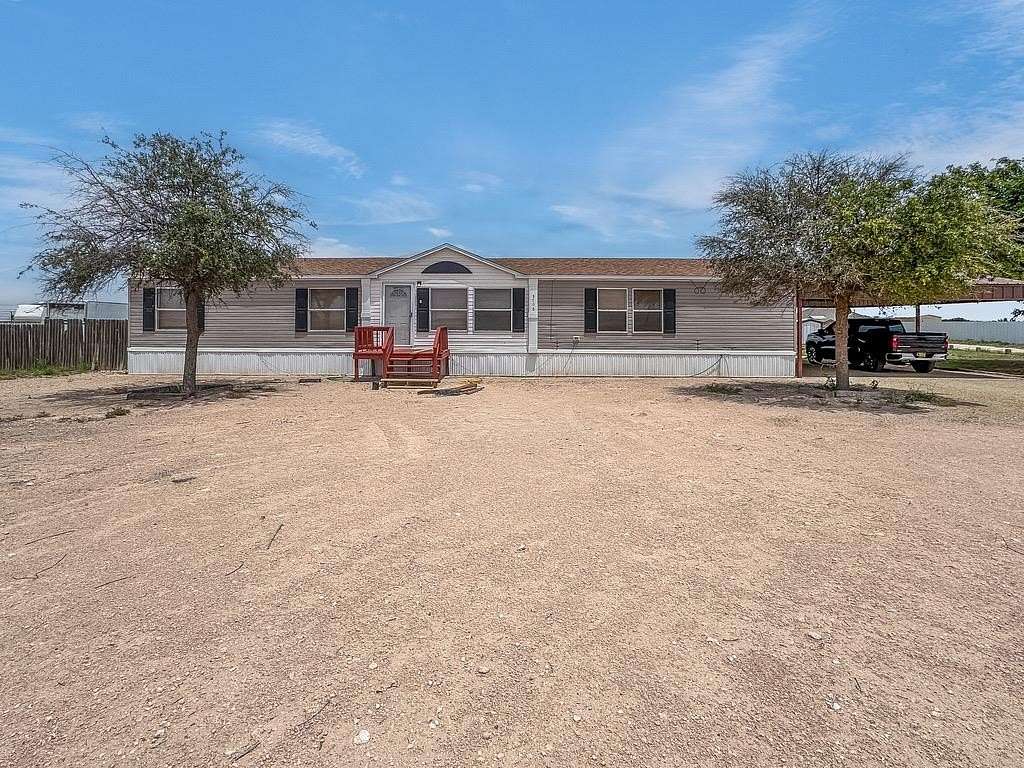 3 Acres of Land with Home for Sale in Seminole, Texas
