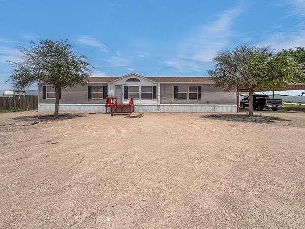 3 Acres of Land with Home for Sale in Seminole, Texas