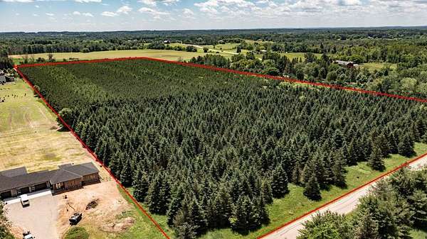 23.6 Acres of Recreational Land for Sale in New London, Wisconsin