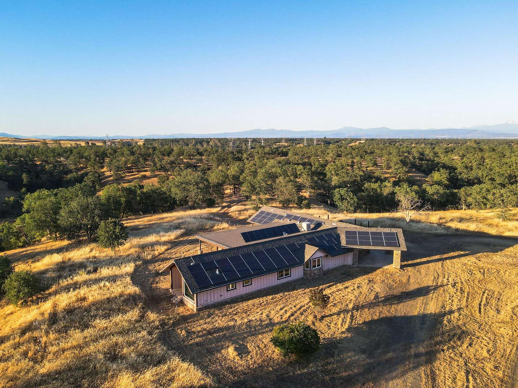 392 Acres of Agricultural Land with Home for Sale in Cottonwood, California