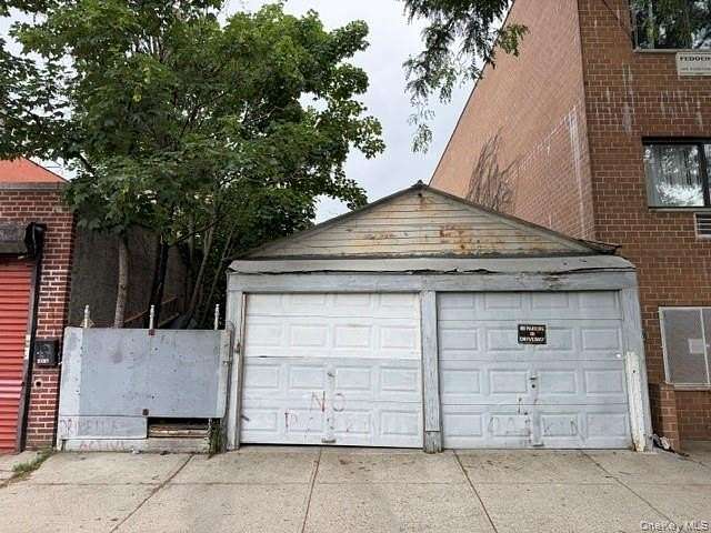 0.06 Acres of Residential Land for Sale in Bronx, New York