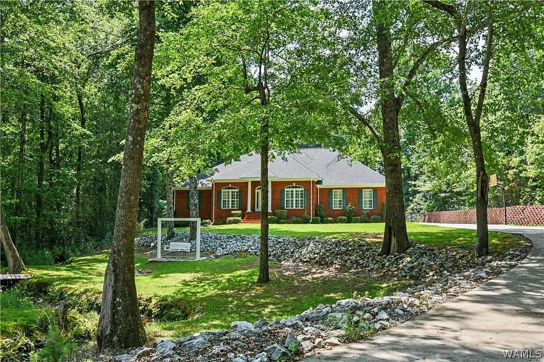 2.2 Acres of Land with Home for Sale in Gordo, Alabama
