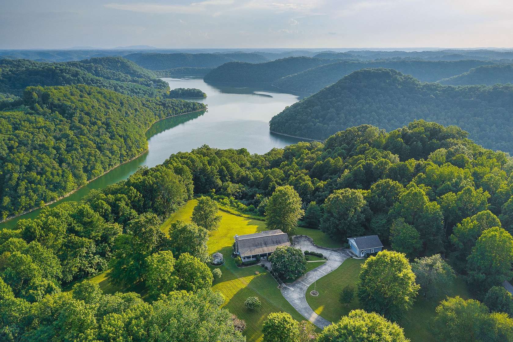 13.4 Acres of Recreational Land with Home for Sale in Baxter, Tennessee