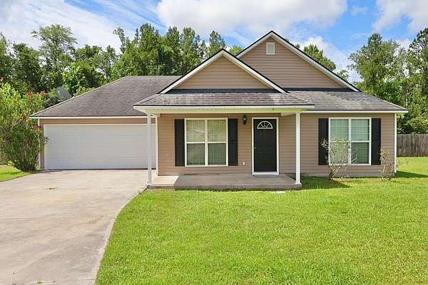 1.86 Acres of Land with Home for Sale in Ray City, Georgia