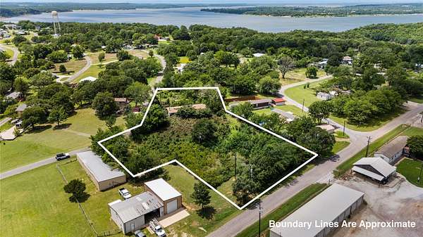 1.22 Acres of Residential Land for Sale in Gordonville, Texas