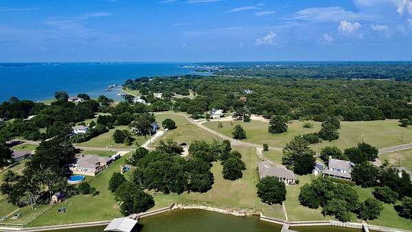 0.5 Acres of Residential Land for Sale in Streetman, Texas