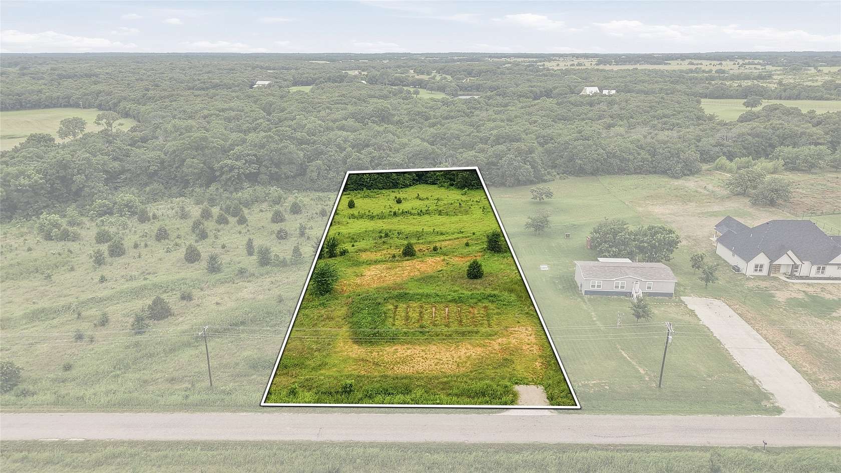 1.57 Acres of Residential Land for Sale in Whitesboro, Texas
