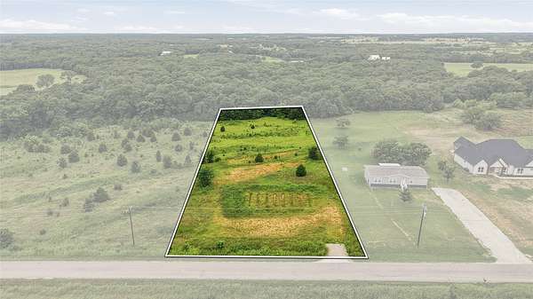 1.57 Acres of Residential Land for Sale in Whitesboro, Texas