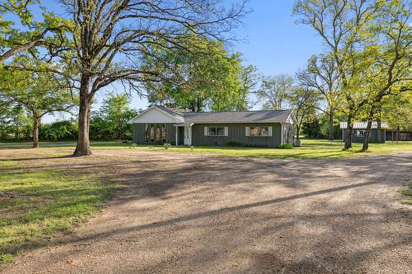 1.68 Acres of Improved Mixed-Use Land for Sale in Seven Points, Texas