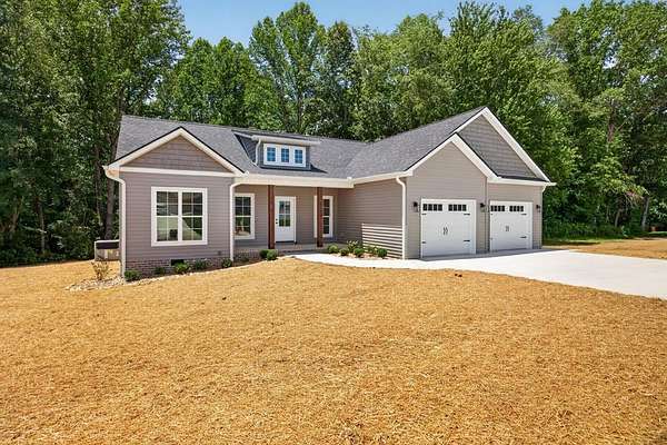2.23 Acres of Land with Home for Sale in Baxter, Tennessee