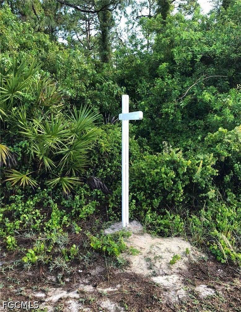 0.25 Acres of Residential Land for Sale in Lehigh Acres, Florida