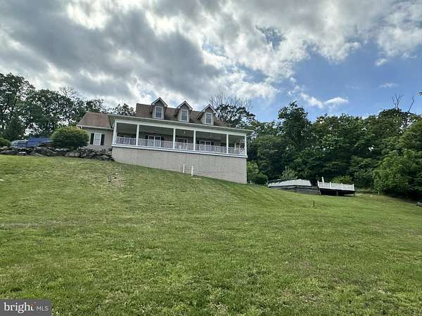 12 Acres of Land with Home for Sale in Sabillasville, Maryland