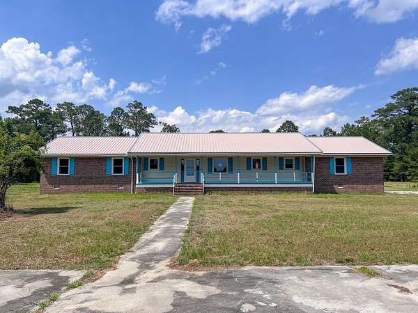 9.7 Acres of Land with Home for Sale in Hemingway, South Carolina