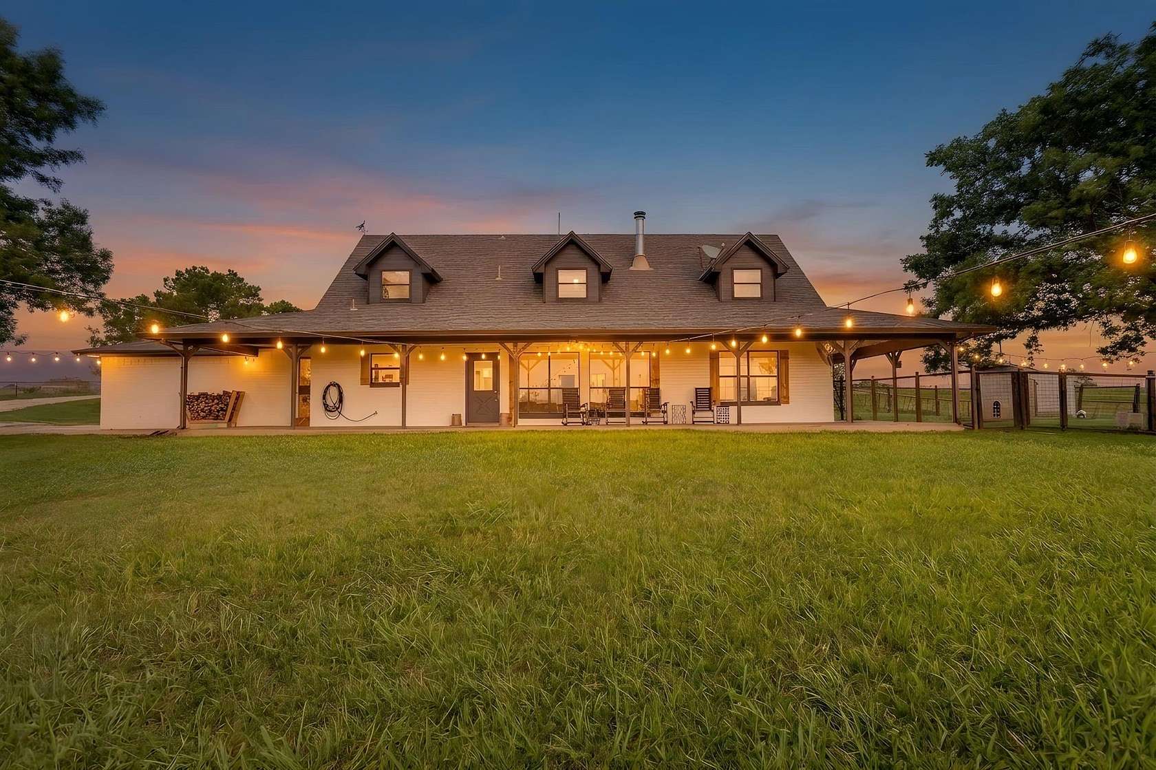 27.3 Acres of Land with Home for Sale in Grandview, Texas