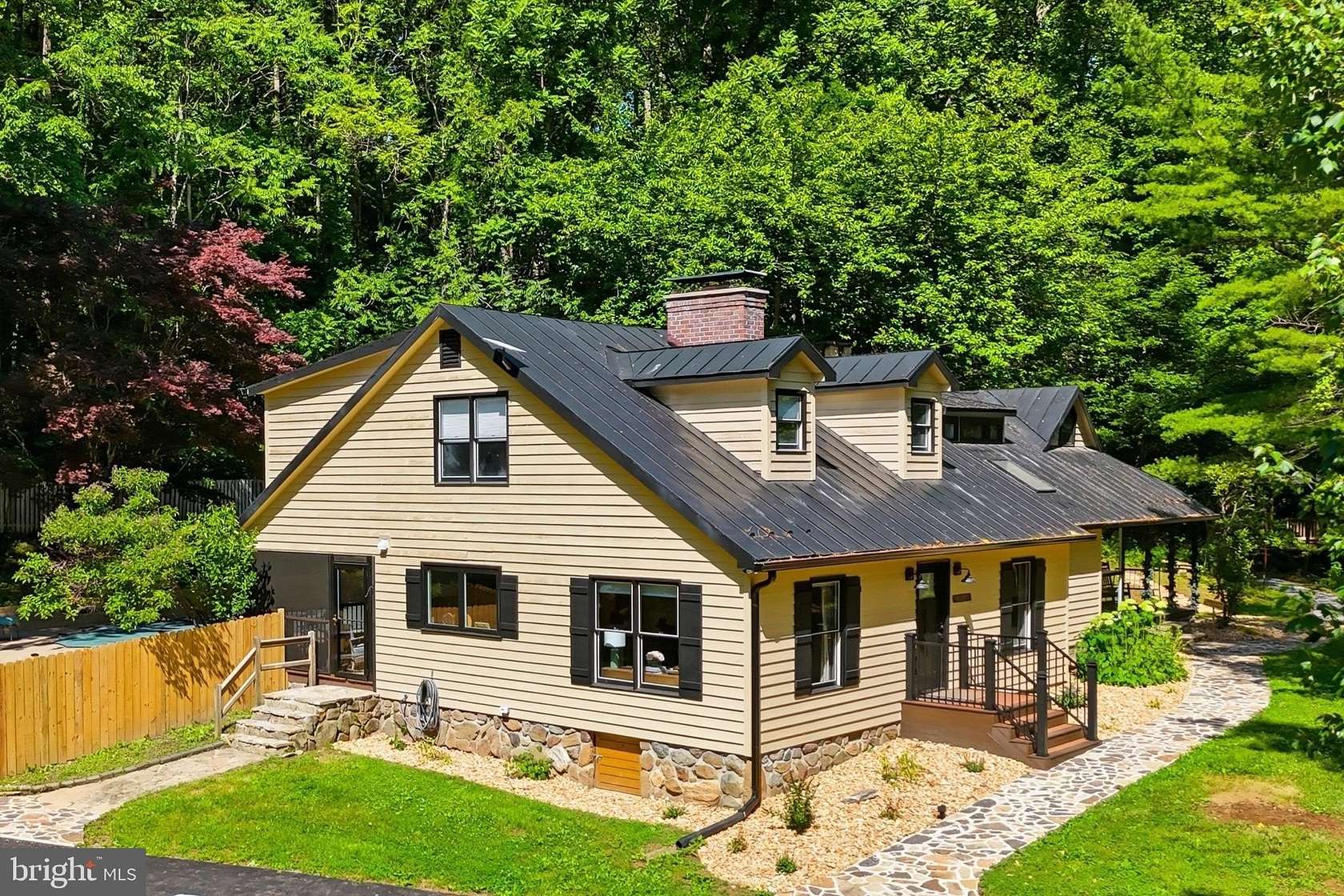 14.2 Acres of Land with Home for Sale in Sperryville, Virginia
