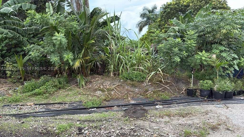 1 Acre of Land for Sale in Hialeah, Florida