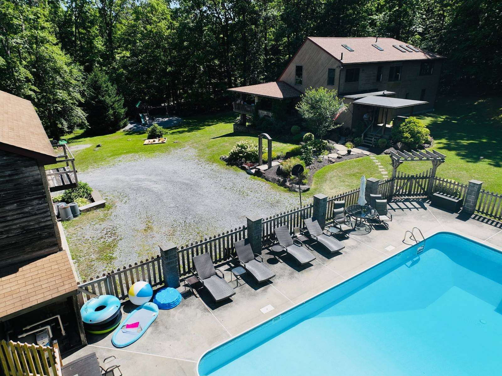 3.2 Acres of Land with Home for Auction in Robesonia, Pennsylvania