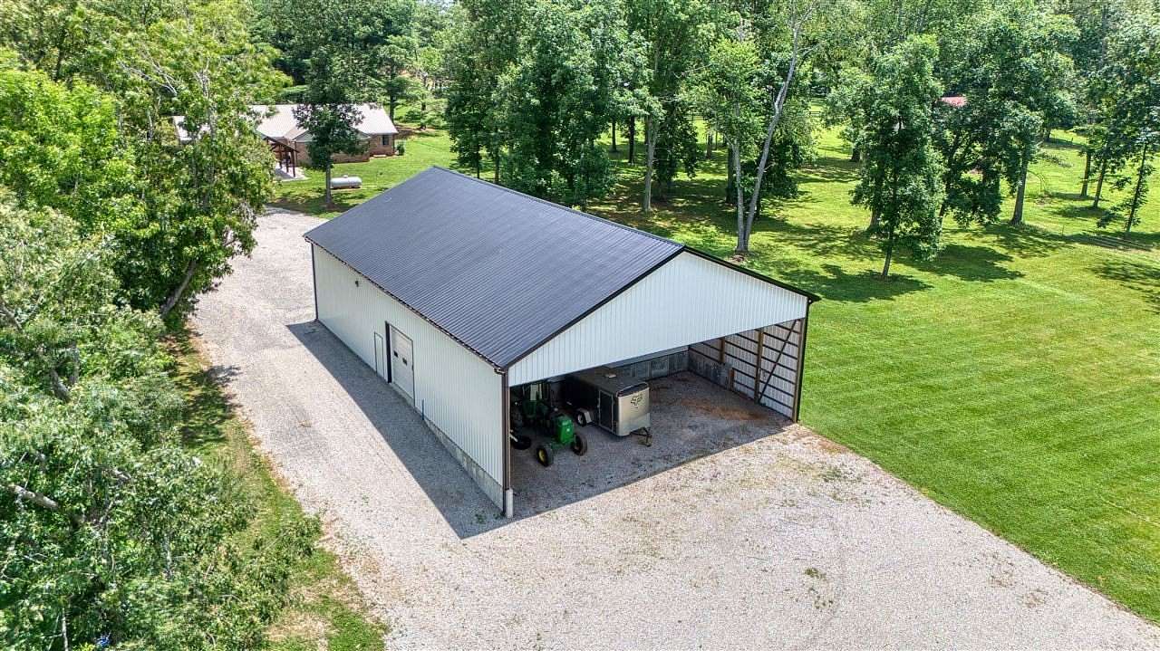 10.1 Acres of Recreational Land with Home for Sale in Franklin, Kentucky